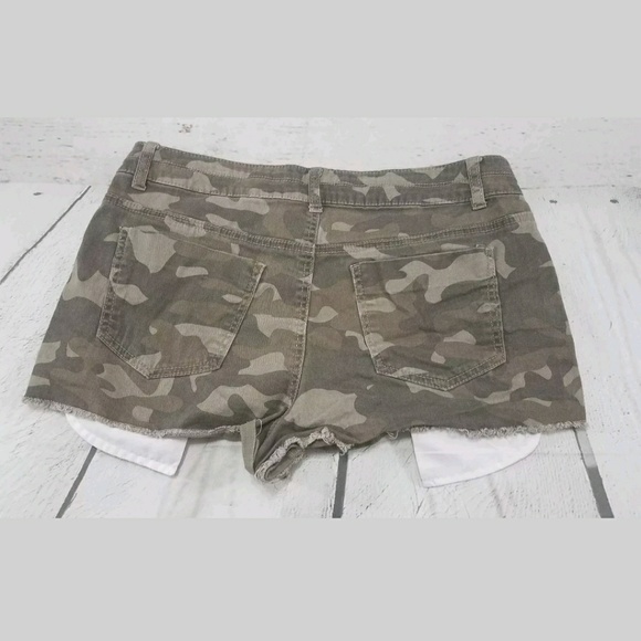 Vanilla Star High Rise Shortie Mini Camo Shorts - Picture 2 of 6